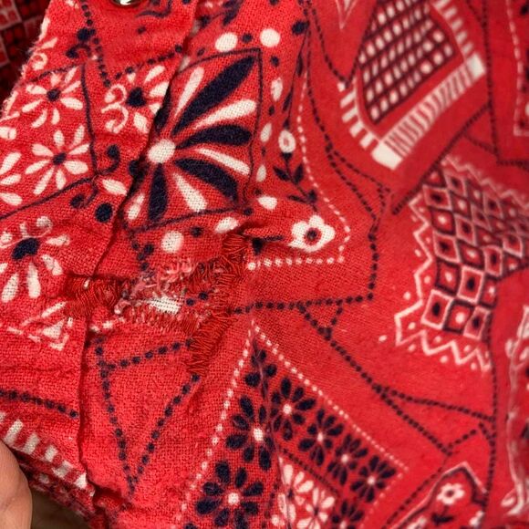 True Vtg 50s 60s Western Sportswear Paisley Pearl Red Bandana Snap Button S / M - Picture 4 of 6